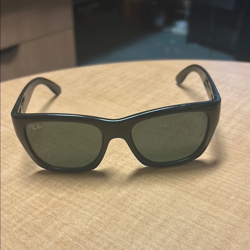 Ray-Ban Black Glasses Classic Design